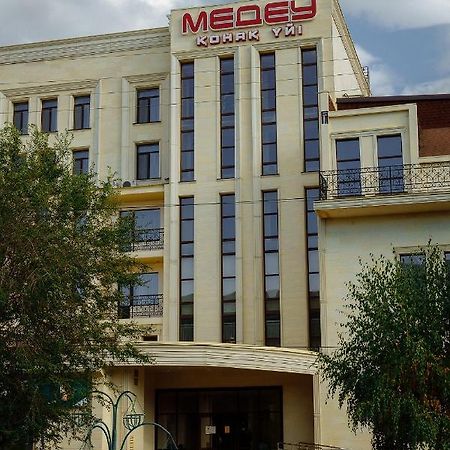 Medeu Hotel Qostanaj Buitenkant foto