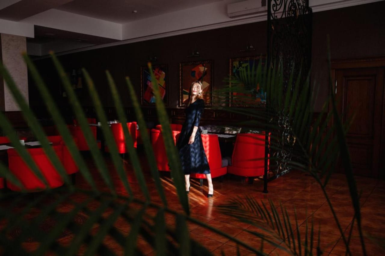 Medeu Hotel Qostanaj Buitenkant foto