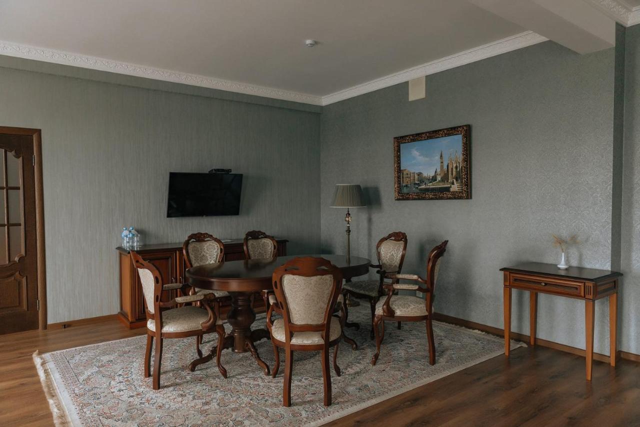 Medeu Hotel Qostanaj Buitenkant foto