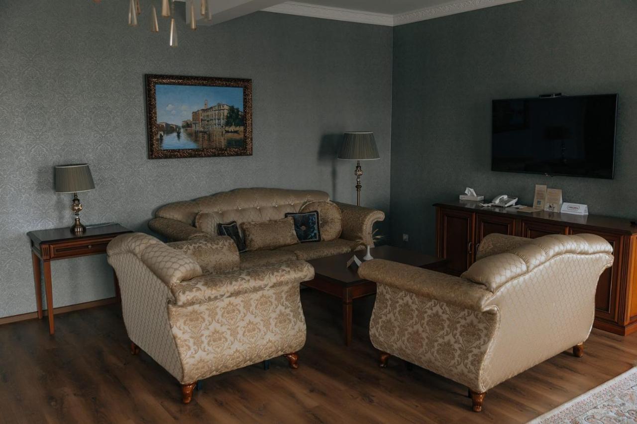 Medeu Hotel Qostanaj Buitenkant foto