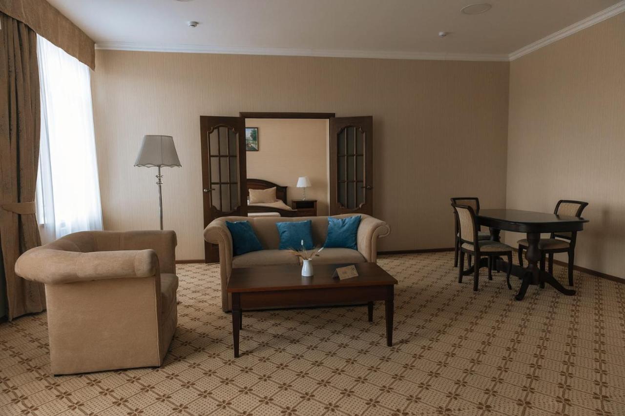 Medeu Hotel Qostanaj Buitenkant foto