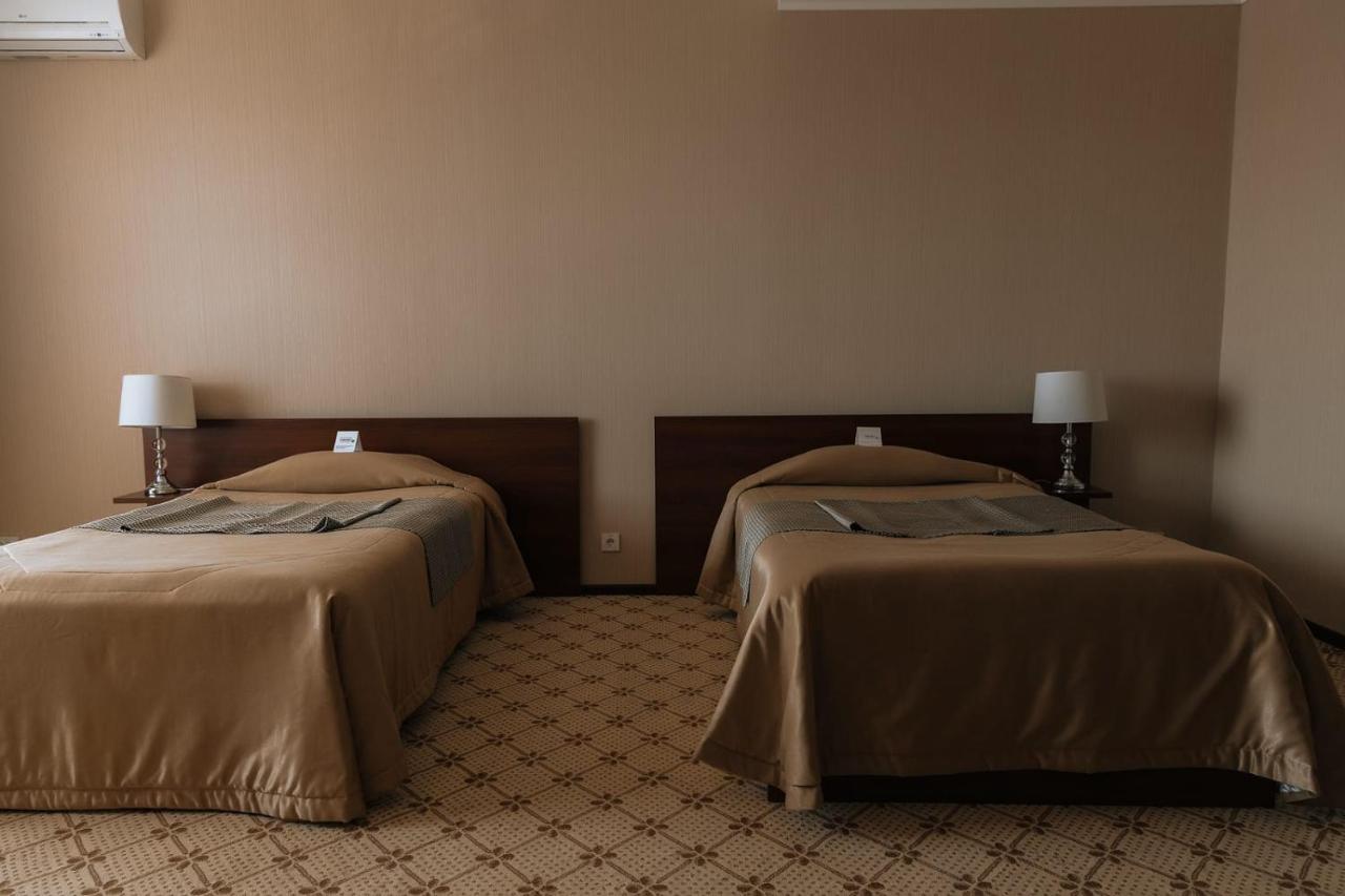 Medeu Hotel Qostanaj Buitenkant foto