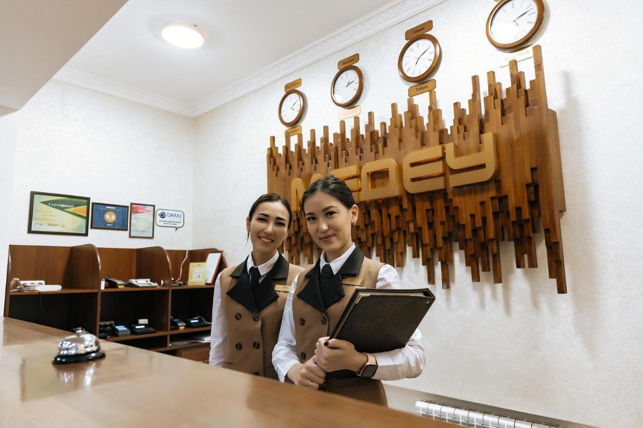 Medeu Hotel Qostanaj Buitenkant foto