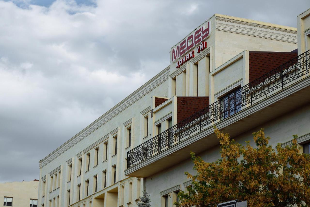 Medeu Hotel Qostanaj Buitenkant foto