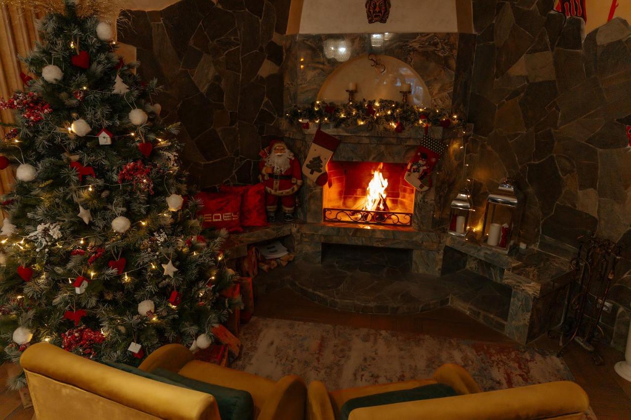 Medeu Hotel Qostanaj Buitenkant foto