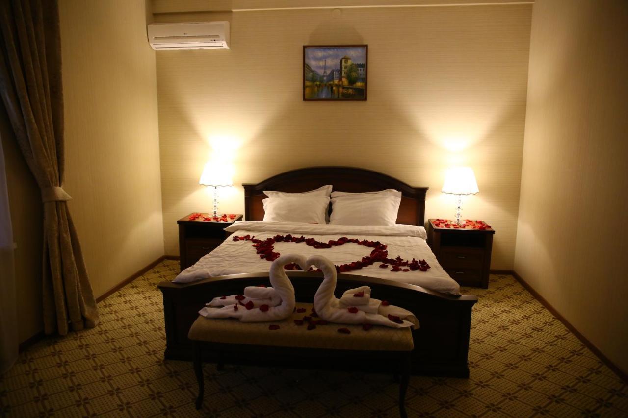 Medeu Hotel Qostanaj Buitenkant foto