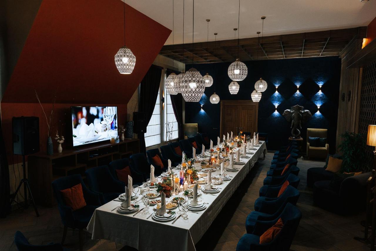 Medeu Hotel Qostanaj Buitenkant foto