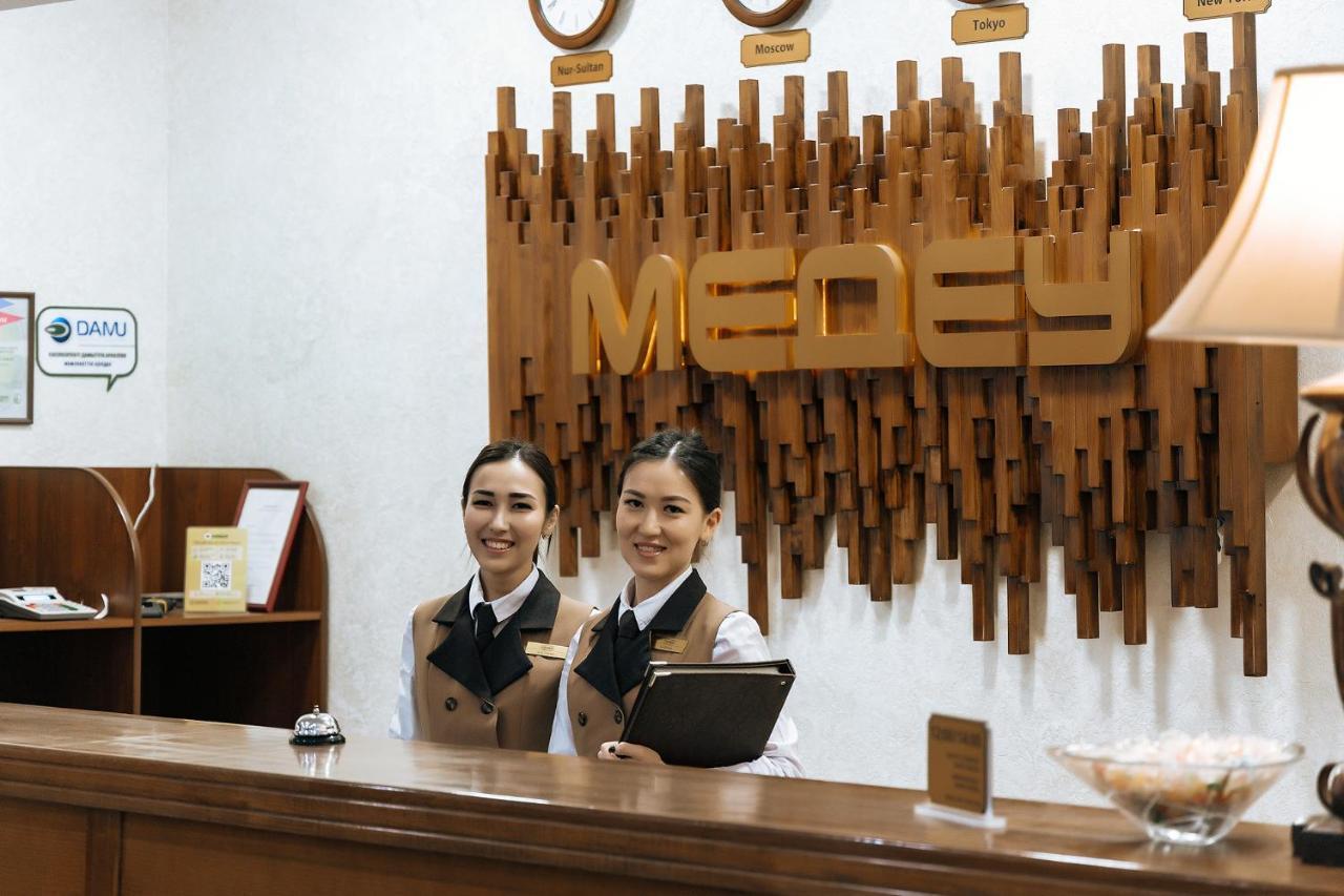 Medeu Hotel Qostanaj Buitenkant foto